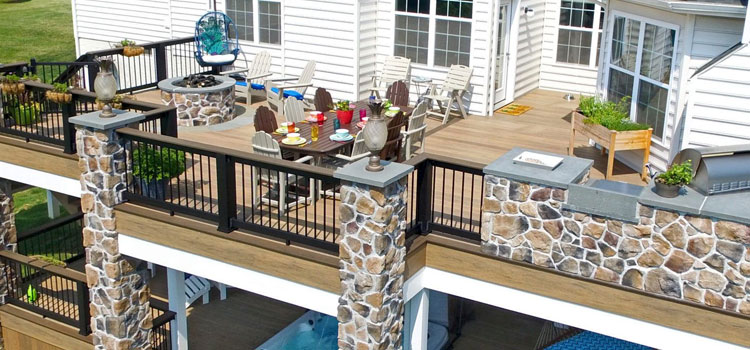 Custom Deck Design Contractors in Calabasas, CA